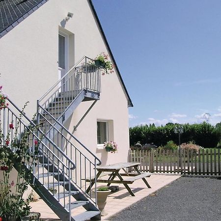 Amazing Apartment In Roz-Landrieux With Kitchen Eksteriør billede