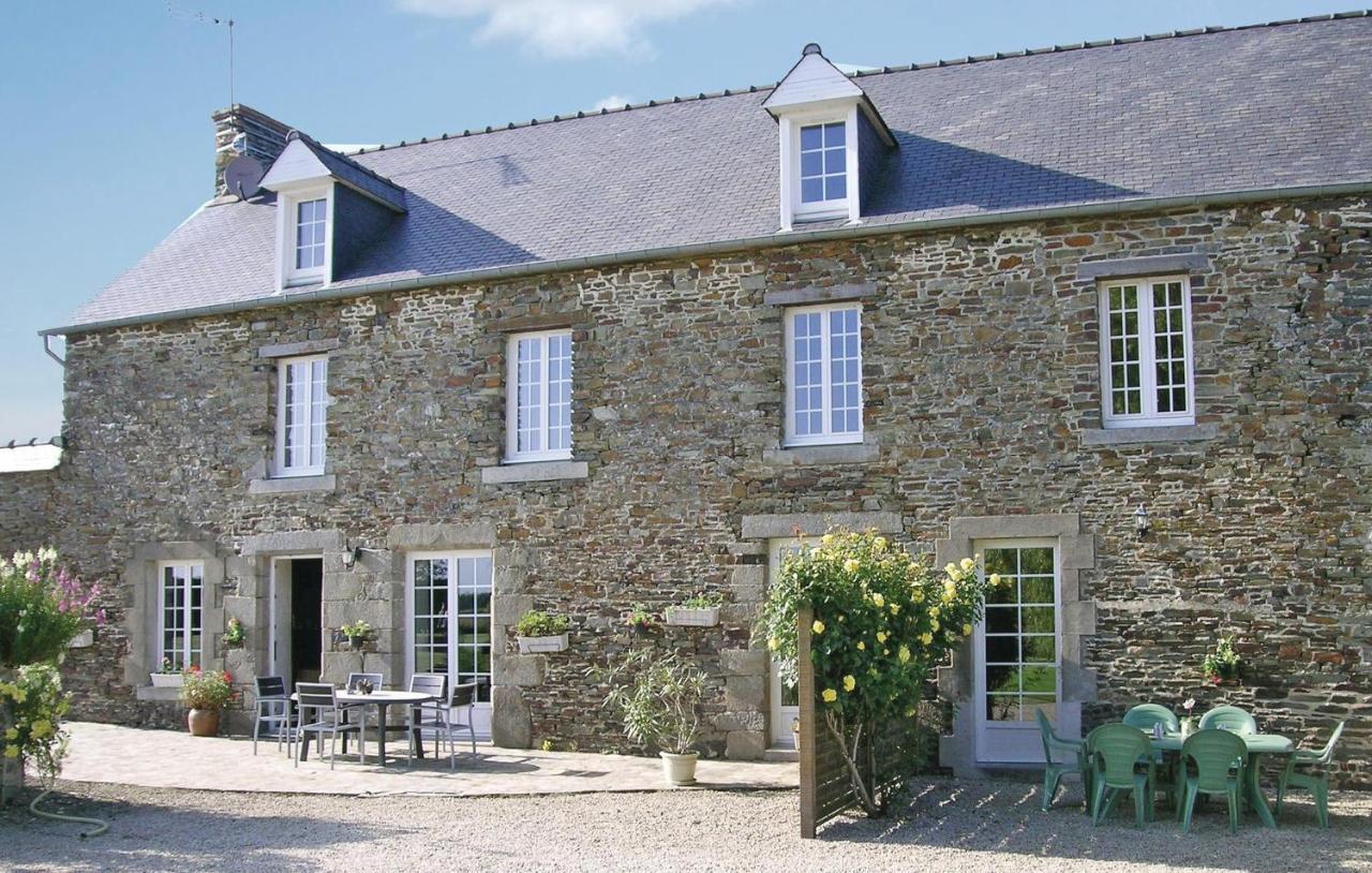 Amazing Apartment In Roz-Landrieux With Kitchen Eksteriør billede
