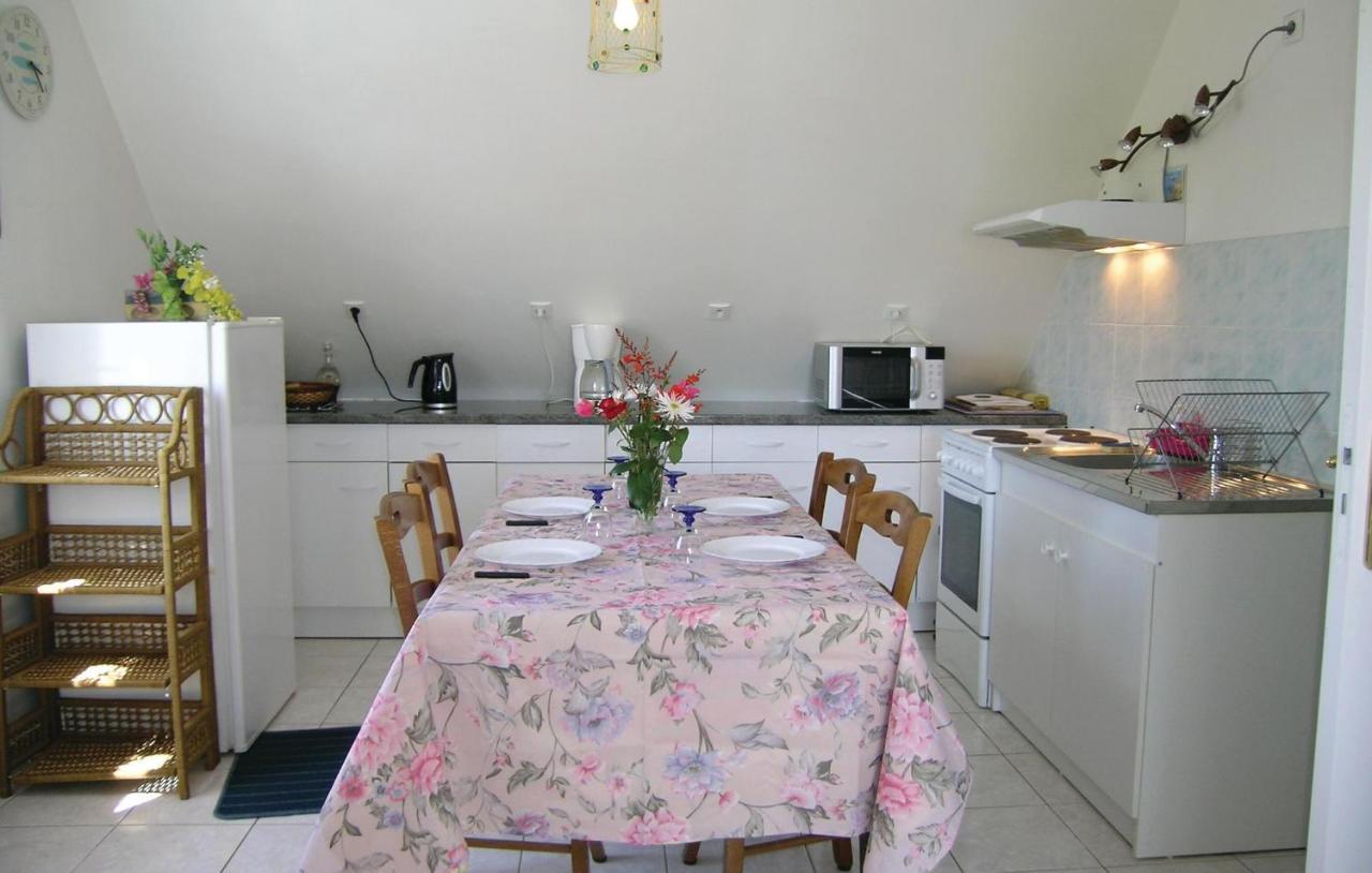 Amazing Apartment In Roz-Landrieux With Kitchen Eksteriør billede