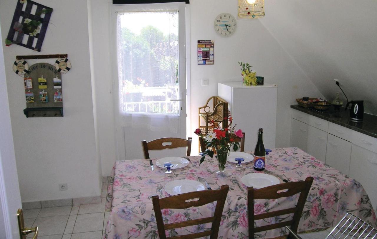 Amazing Apartment In Roz-Landrieux With Kitchen Eksteriør billede