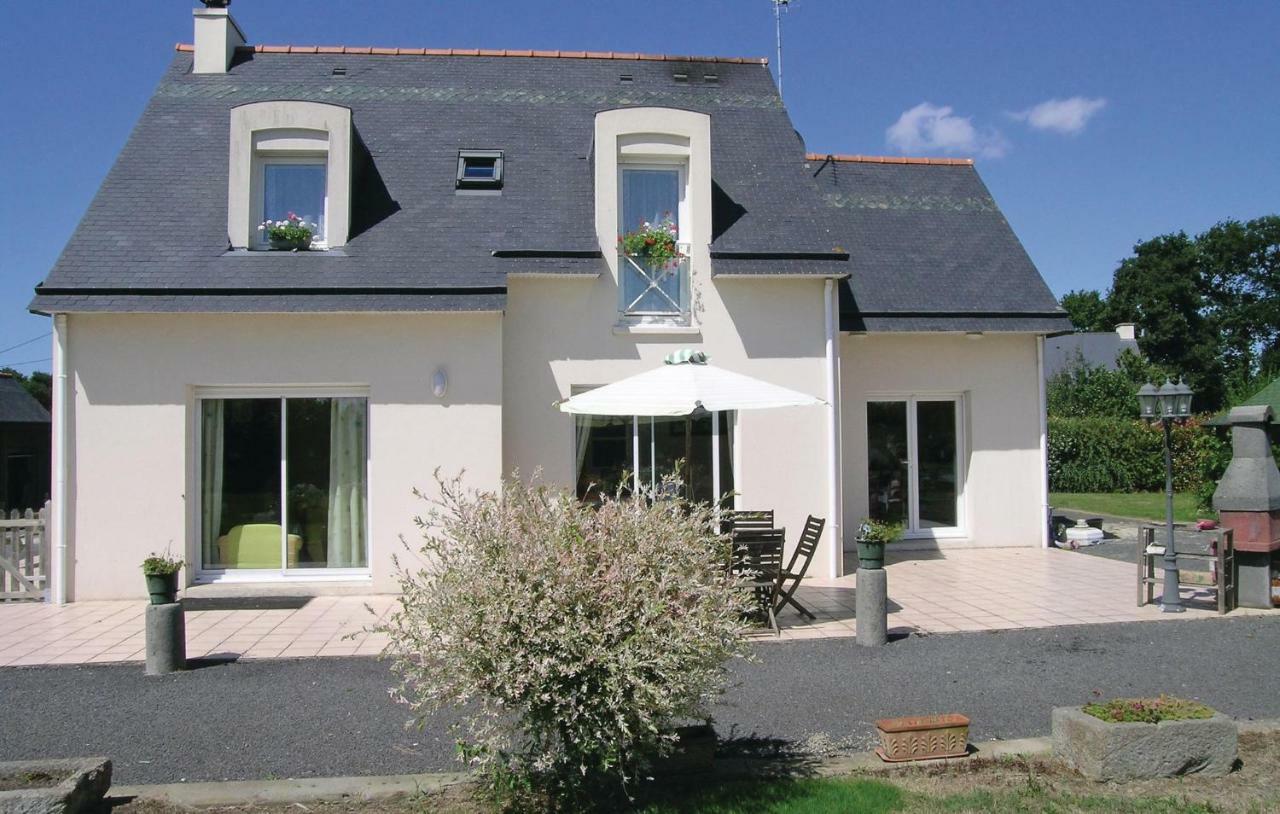 Amazing Apartment In Roz-Landrieux With Kitchen Eksteriør billede